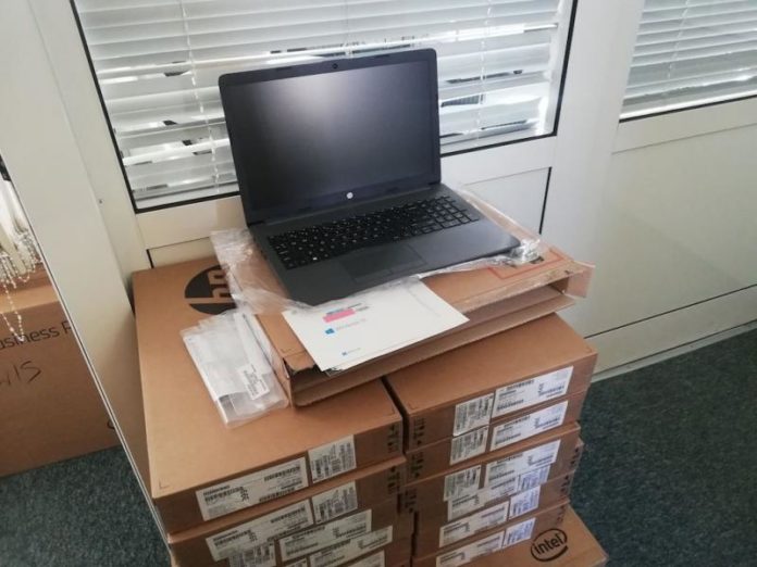 laptopy uczniowie zakup epidemia Szczecin